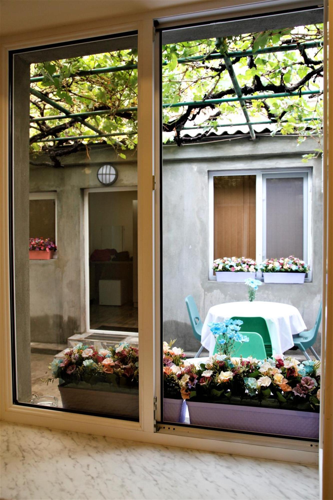 Albert House Hotel&Tours Jerevan Buitenkant foto