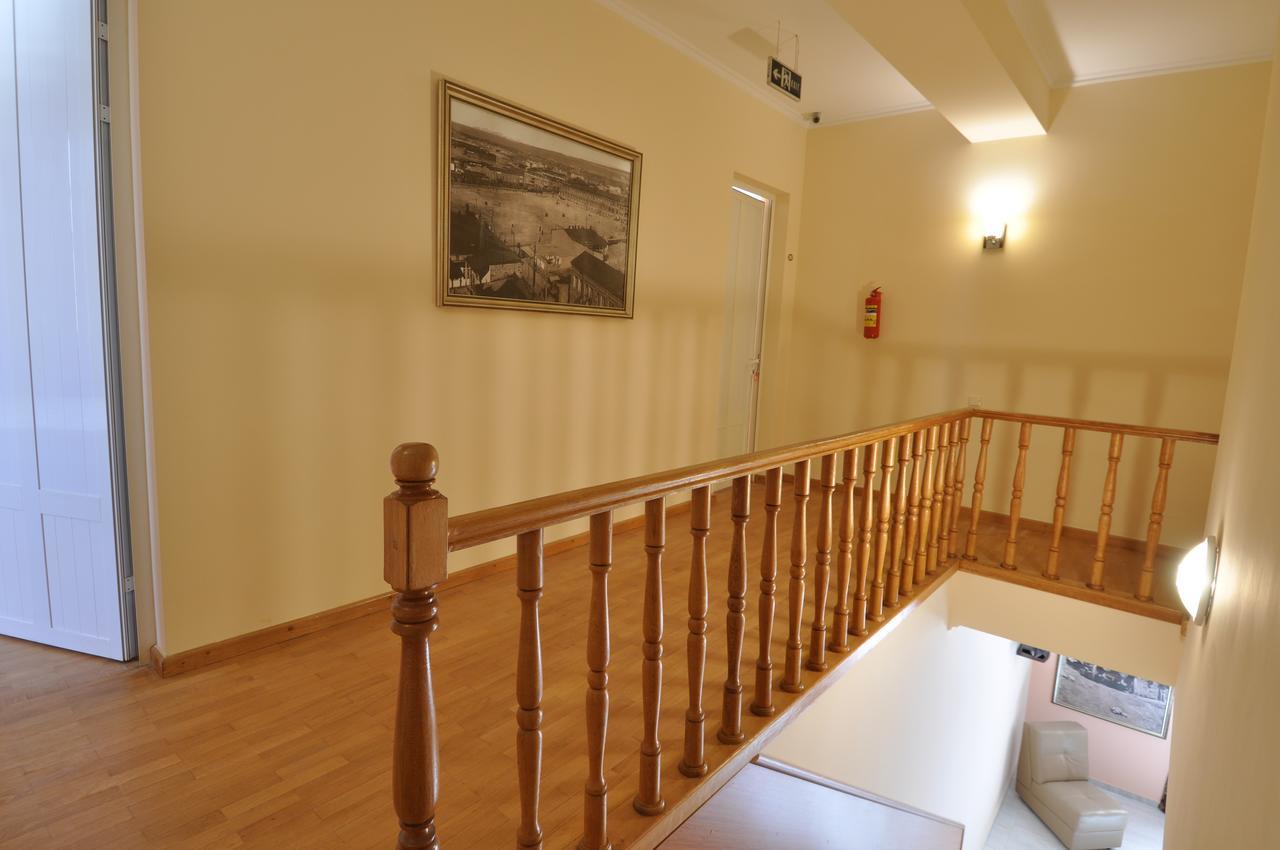 Albert House Hotel&Tours Jerevan Buitenkant foto