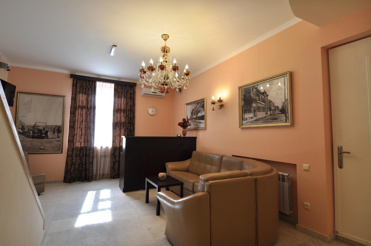 Albert House Hotel&Tours Jerevan Buitenkant foto