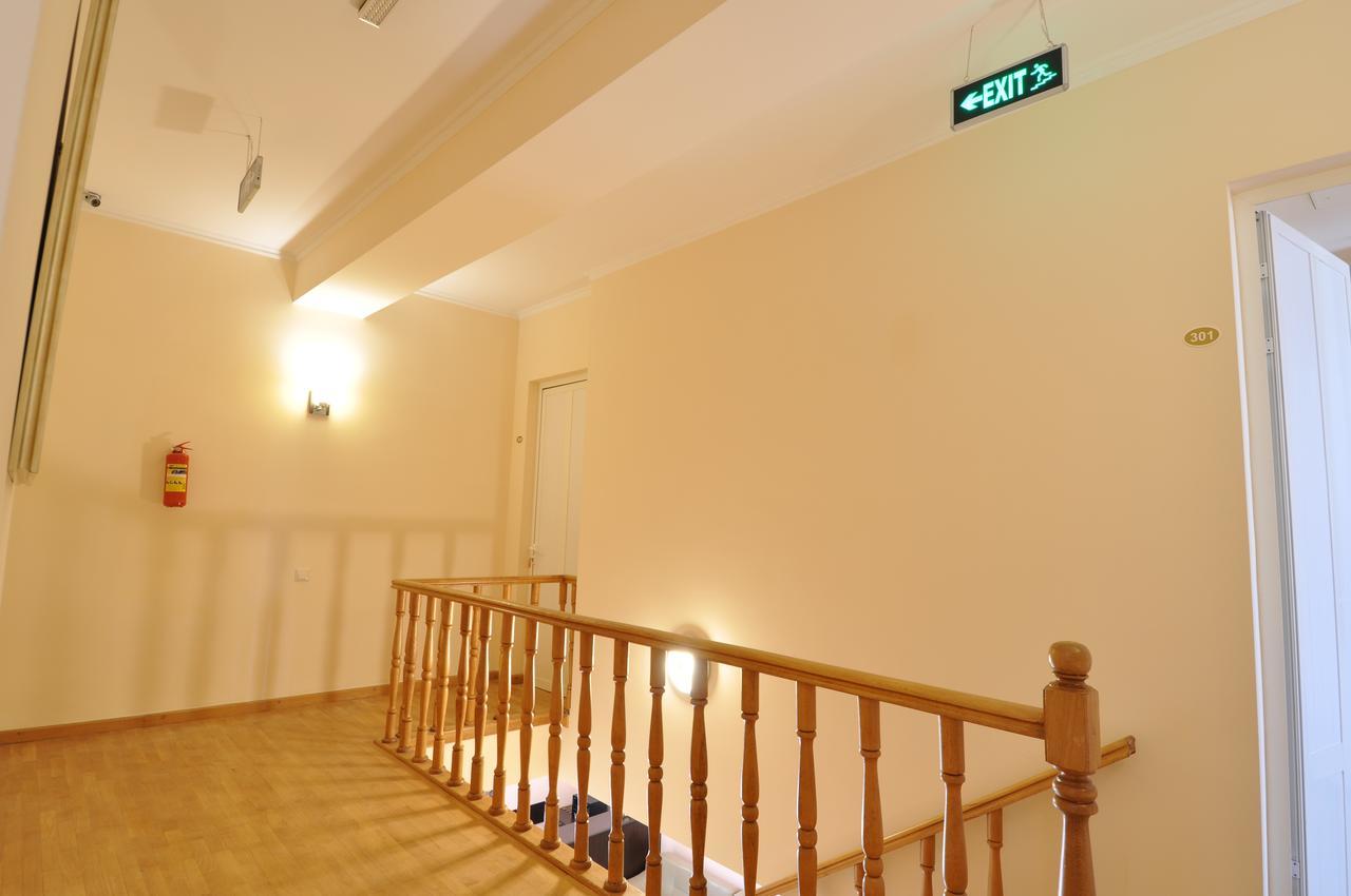 Albert House Hotel&Tours Jerevan Buitenkant foto