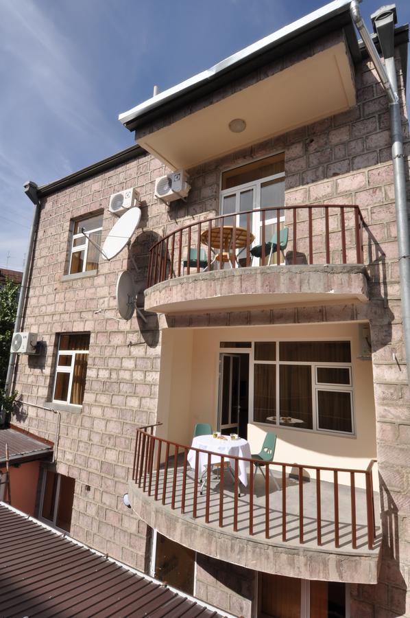 Albert House Hotel&Tours Jerevan Buitenkant foto