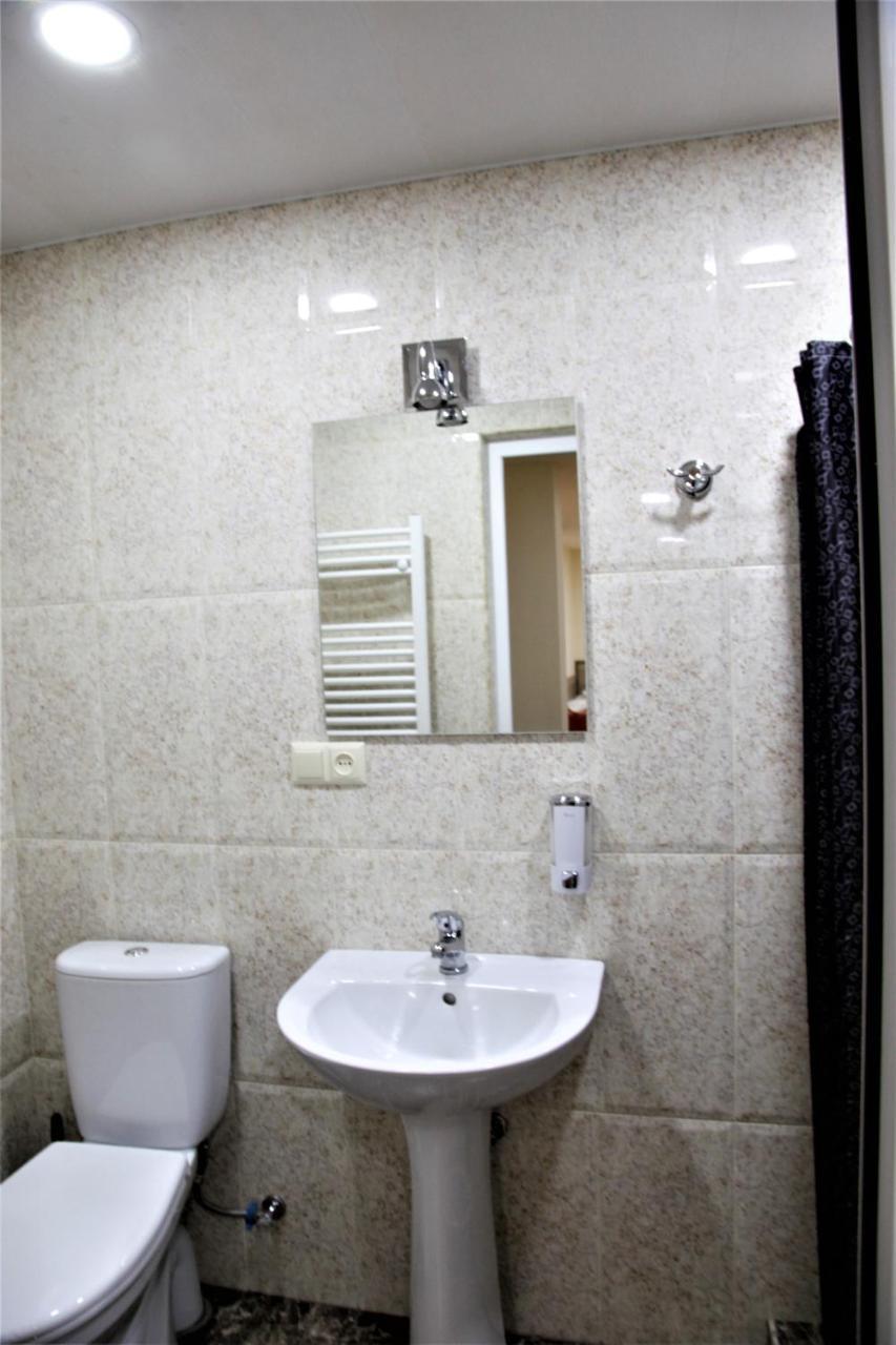 Albert House Hotel&Tours Jerevan Buitenkant foto